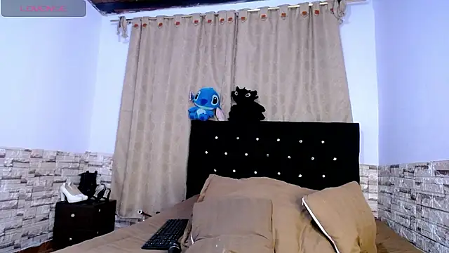 DaraKat18 online show from 01/12/26, 08:43