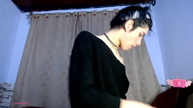 DaraKat18 online show from 11/28/25, 11:05