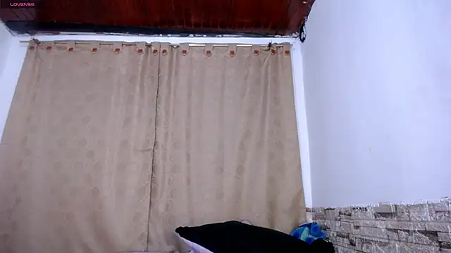 DaraKat18 online show from 04/01/26, 10:28