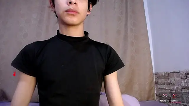 Snapshot of DaraKat18 chatting on 07/16/26, 12:51 DaraKat18 online show from 07/16/26, 12:51