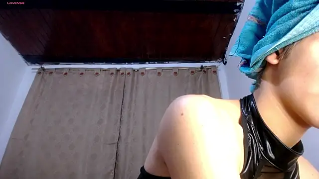 DaraKat18 online show from 04/04/26, 10:27