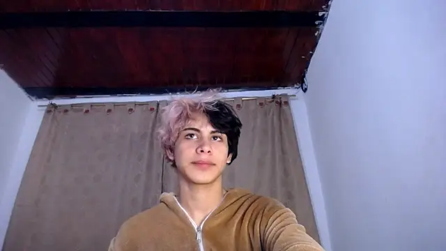 DaraKat18 online show from 04/07/26, 10:11