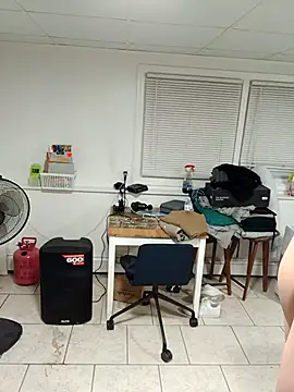 tripping385 online show from 10/11/25, 02:12
