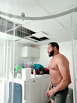 tripping385 online show from 12/04/25, 04:44