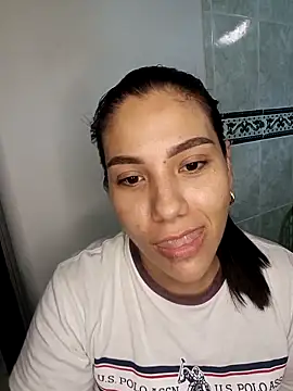 Snapshot of Thima28 chatting on 09/08/25, 06:51 Thima28 online show from 09/08/25, 06:51