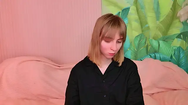 Beverly Gomes online show from 12/15/25, 03:18