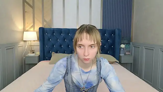 Snapshot of Beverly_Gomes chatting on 10/04/25, 06:26 Beverly Gomes online show from 10/04/25, 06:26