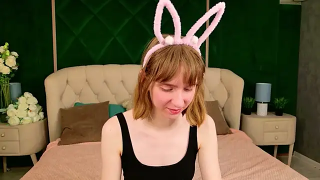 Beverly Gomes online show from 04/14/26, 03:28