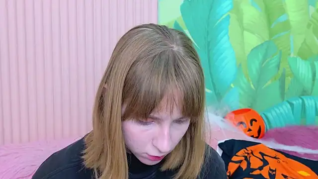 Beverly Gomes online show from 10/28/25, 06:01