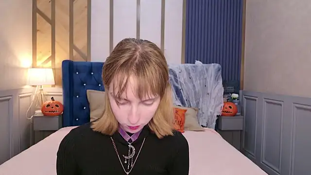 Beverly Gomes online show from 10/25/25, 03:45