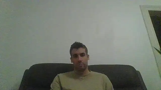 JulioIsHere4you online show from 11/05/25, 08:01