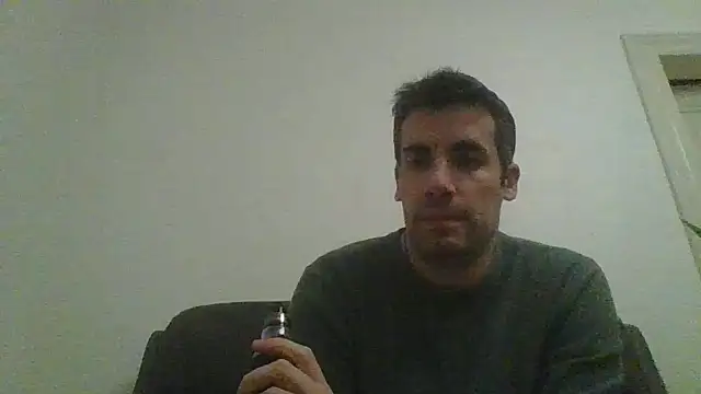 JulioIsHere4you online show from 11/29/25, 12:11