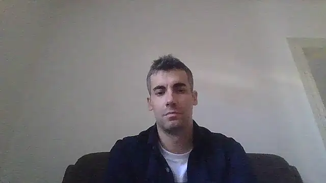 Snapshot of JulioIsHere4you chatting on 10/11/25, 12:39 JulioIsHere4you online show from 10/11/25, 12:39