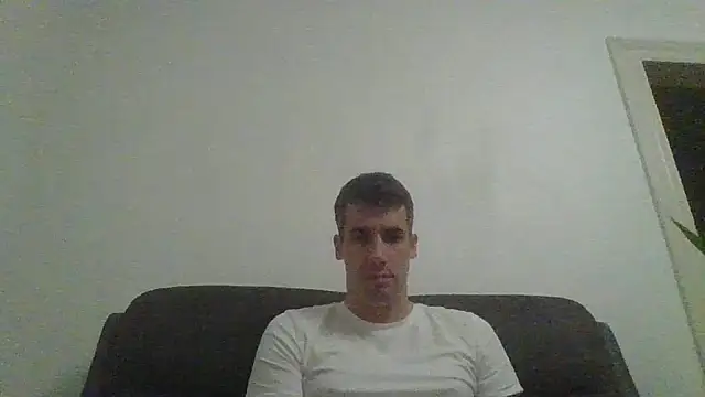 JulioIsHere4you online show from 11/01/25, 05:47