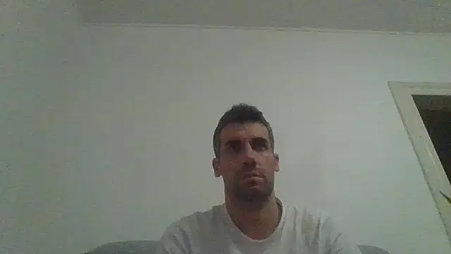 JulioIsHere4you online show from 10/26/25, 01:50