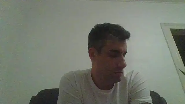 JulioIsHere4you online show from 11/01/25, 10:58