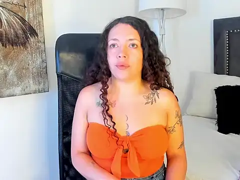 Snapshot of RubyStrong chatting on 02/12/26, 01:55 RubyStrong online show from 02/12/26, 01:55