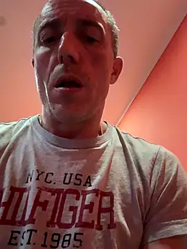 Snapshot of ruberofre chatting on 09/28/25, 05:58 ruberofre online show from 09/28/25, 05:58