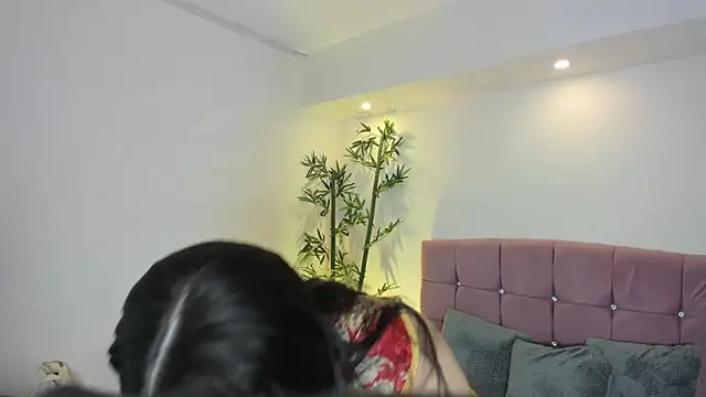 Snapshot of Bella_Sumers chatting on 07/16/26, 03:20 Bella Sumers online show from 07/16/26, 03:20
