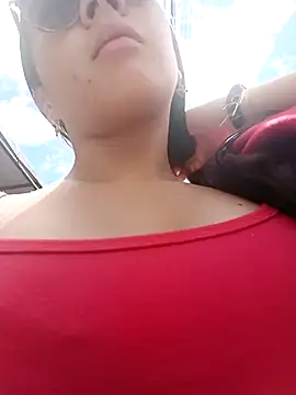 Bella Sumers online show from 06/01/26, 07:02