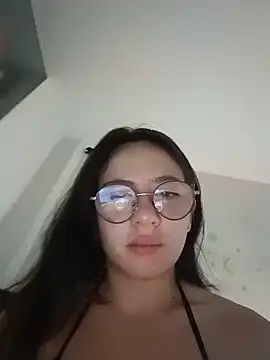 Snapshot of Bella_Sumers chatting on 06/07/26, 03:50 Bella Sumers online show from 06/07/26, 03:50