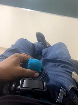 Chico031289 online show from 11/04/25, 09:51