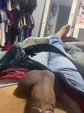 Chico031289 online show from 12/18/25, 01:22