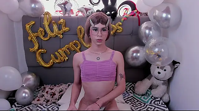 Snapshot of zoe_bunny01 chatting on 10/02/25, 08:56 zoe bunny01 online show from 10/02/25, 08:56