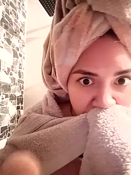 PinkDenial online show from 10/18/25, 03:30