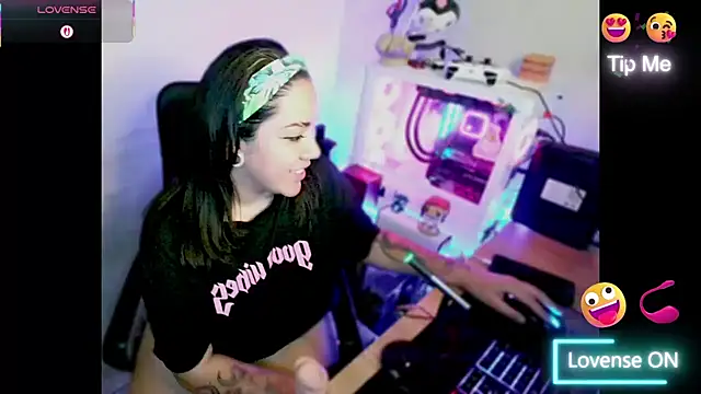 PinkDenial online show from 11/05/25, 03:42