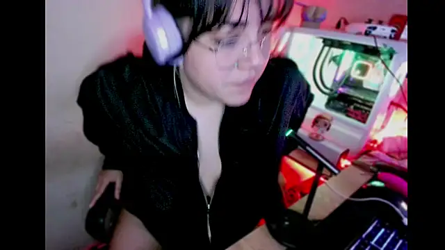 PinkDenial online show from 09/14/25, 04:18