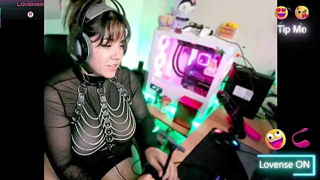 PinkDenial online show from 11/25/25, 01:17