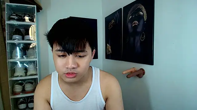 Snapshot of KentAivan chatting on 10/07/25, 05:25 KentAivan online show from 10/07/25, 05:25