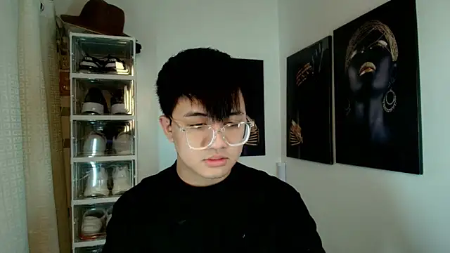 Snapshot of KentAivan chatting on 10/13/25, 09:27 KentAivan online show from 10/13/25, 09:27