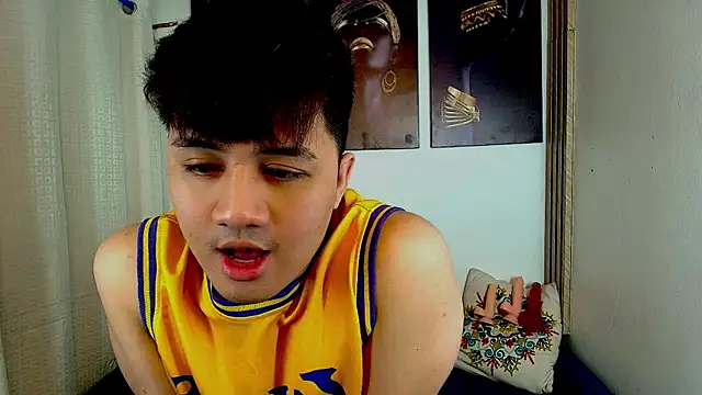 Snapshot of KentAivan chatting on 09/17/25, 03:47 KentAivan online show from 09/17/25, 03:47