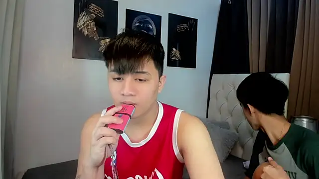 Snapshot of KentAivan chatting on 09/23/25, 05:09 KentAivan online show from 09/23/25, 05:09