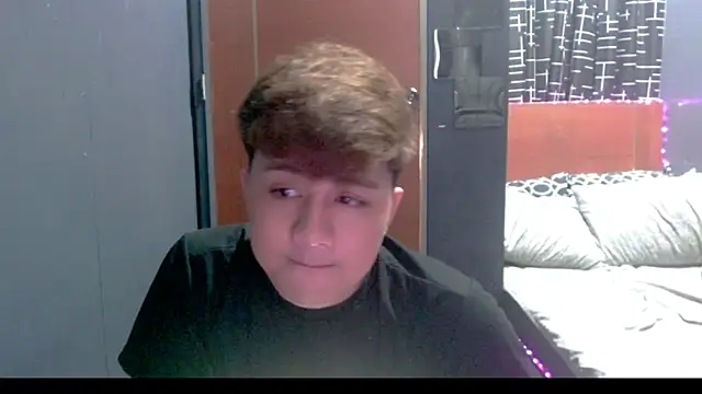 Snapshot of KentAivan chatting on 02/04/26, 07:42 KentAivan online show from 02/04/26, 07:42