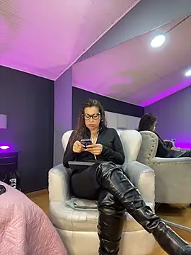 Snapshot of Samantha_Milf__ chatting on 02/08/26, 01:42 Samantha Milf online show from 02/08/26, 01:42