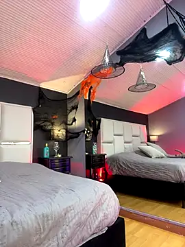 Samantha Milf   online show from 10/24/25, 07:57