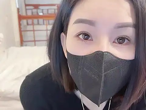 Snapshot of JunCii chatting on 10/24/25, 01:48 JunCii online show from 10/24/25, 01:48