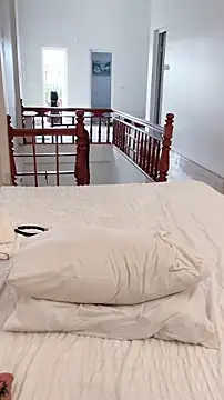 Snapshot of JunCii chatting on 10/29/25, 04:44 JunCii online show from 10/29/25, 04:44