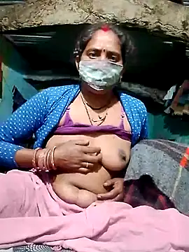 CUTE-004 online show from 11/29/25, 03:23