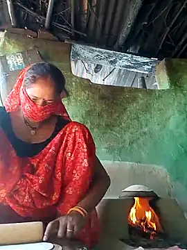 CUTE-004 online show from 12/23/25, 06:45