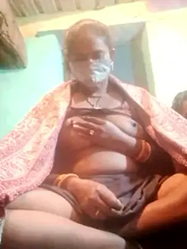 CUTE-004 online show from 12/19/25, 03:47