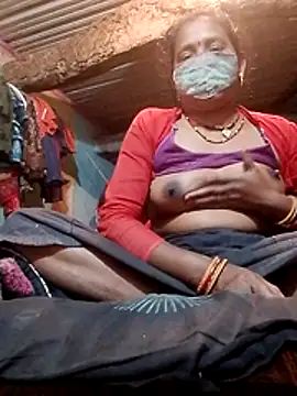 CUTE-004 online show from 02/11/26, 05:02