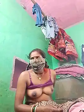 CUTE-004 online show from 11/06/25, 07:23