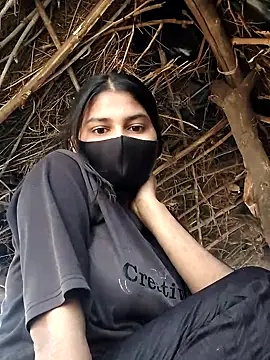 Janvi Jaitly online show from 11/11/25, 06:19