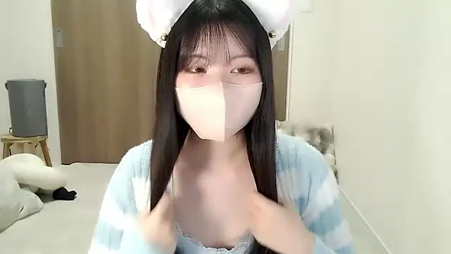 moka-neko online show from 10/26/25, 11:32