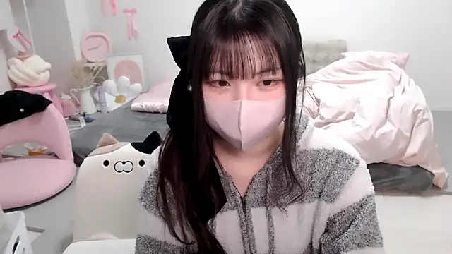 moka-neko online show from 04/17/26, 02:09