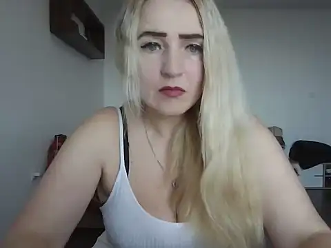 LanaFoxx online show from 03/25/26, 07:41